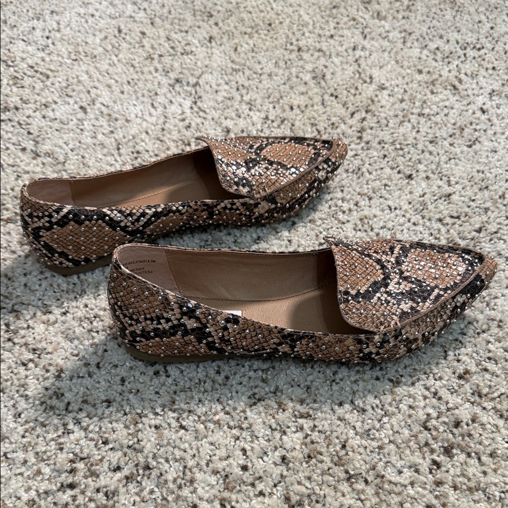 Steve Madden Tan and Black Patterned Loafers - Picture 4 of 5